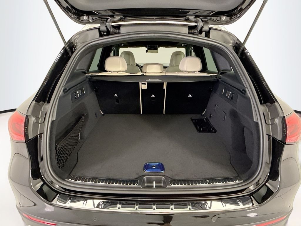 New 2026 Obsidian Black Metallic Mercedes-Benz GLC 300 image 26