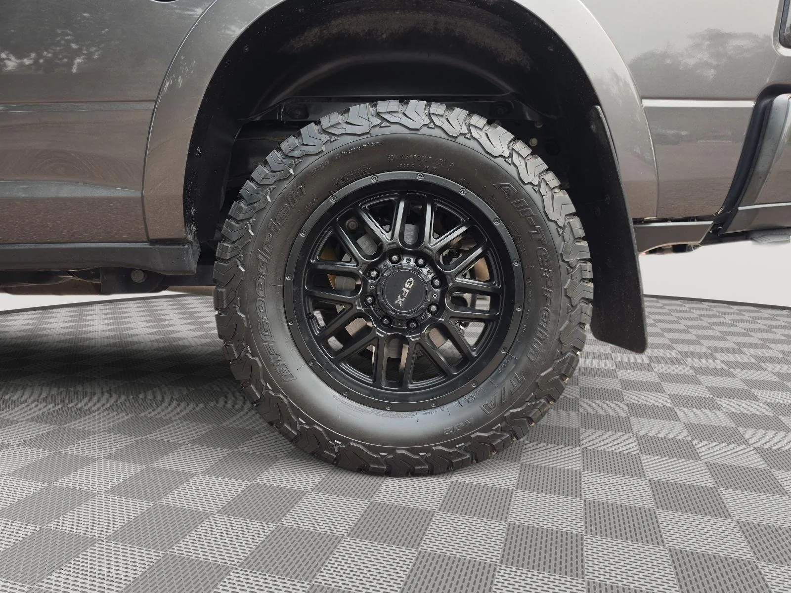 Used 2021 Granite Crystal Metallic Clearcoat Ram Laramie image 12
