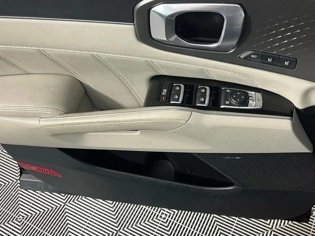 Used 2023 Black Kia SX Prestige image 24