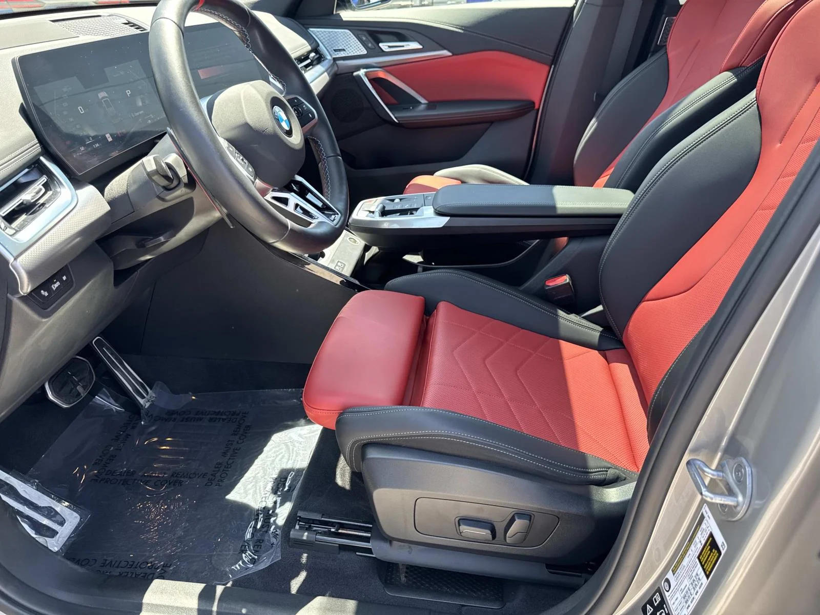 Used 2025 Space Silver Metallic BMW M35i Sports Activity Vehicle image 15