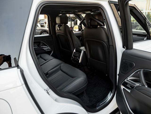 New 2026 Fuji White Land Rover SE image 32