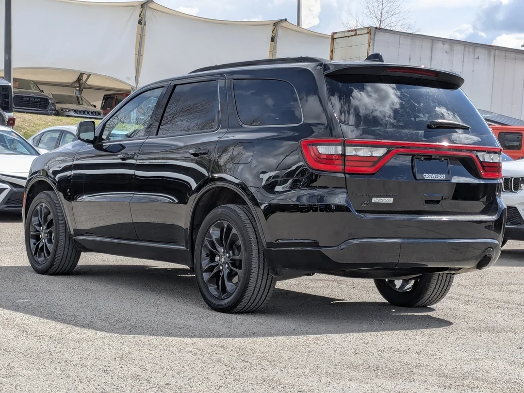 Certified Used 2024 Black Dodge SXT Plus - - AWD - Blacktop Pkg - 3rd-Row Seating (7-Pass) - Power Sunroof & More! image 6