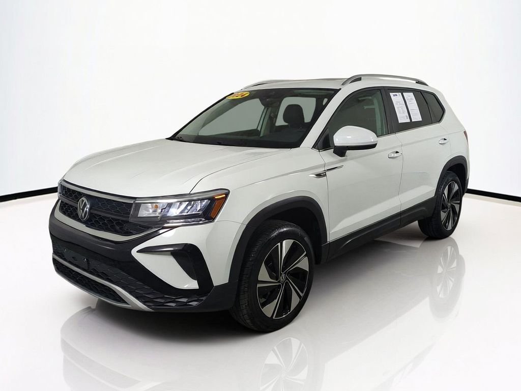 2024 Volkswagen Taos SE - Photo 11