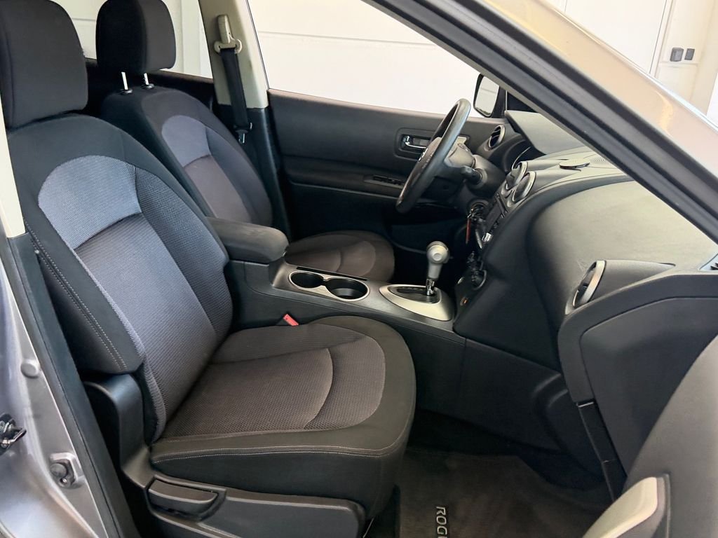 Used 2011 Gray Nissan SV image 15