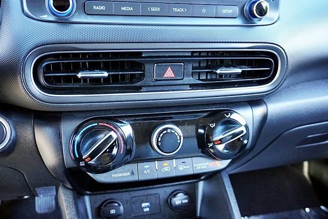 Used 2023 Silver Hyundai SEL image 26