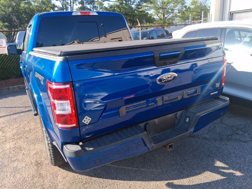 Used 2018 Blue Ford XLT image 4