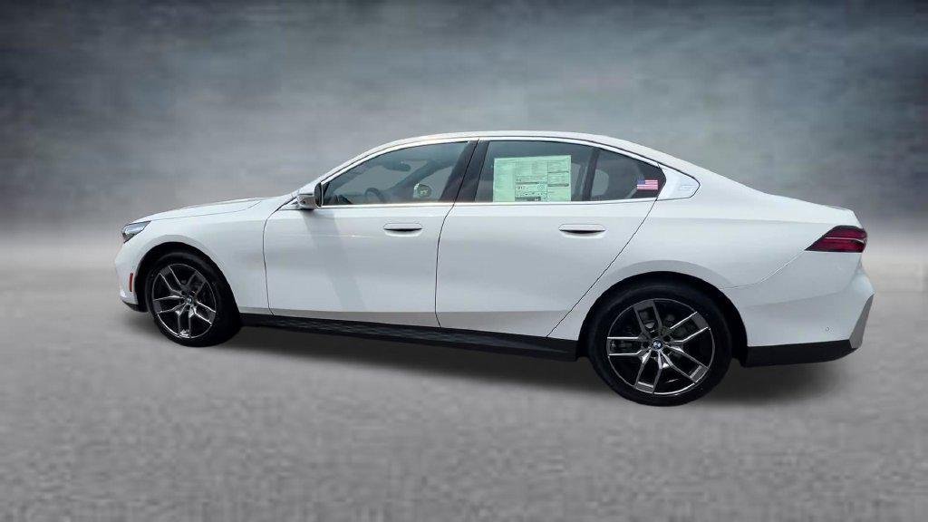New 2027 Alpine White BMW 530i image 9