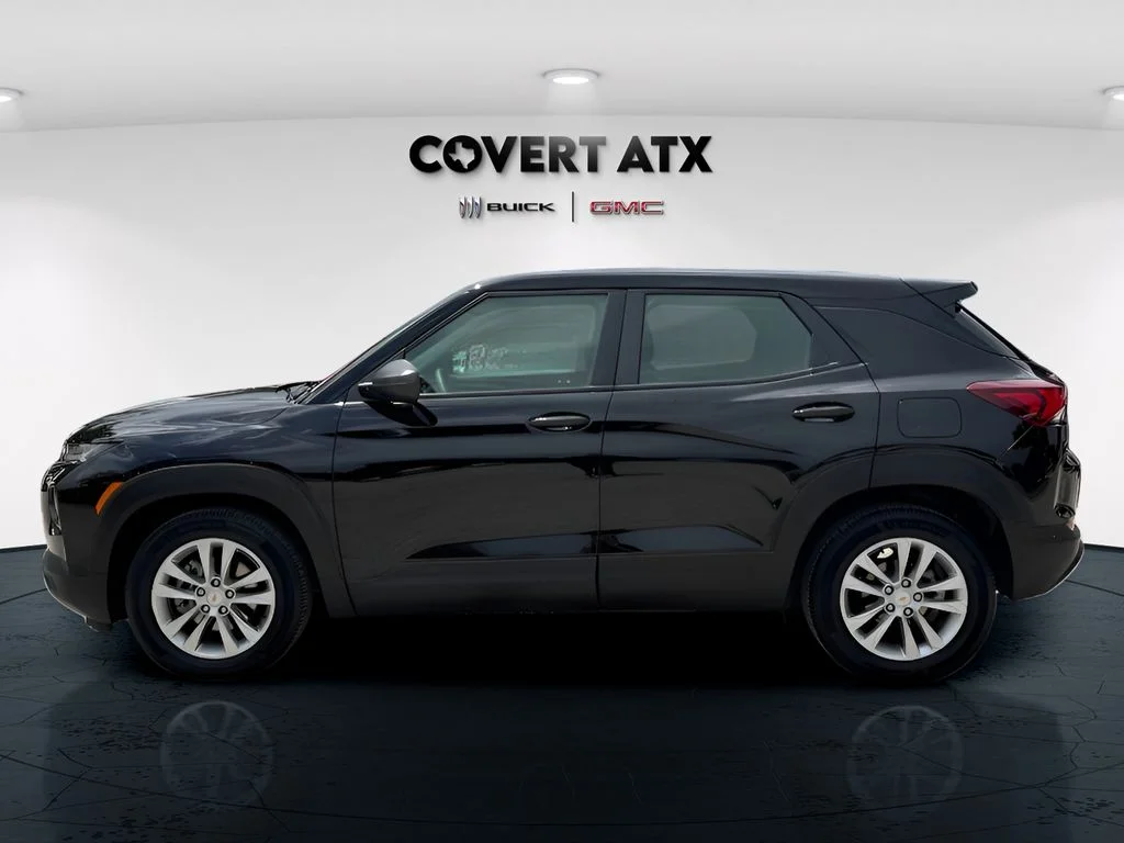 Used 2022 Black Chevrolet LS image 3