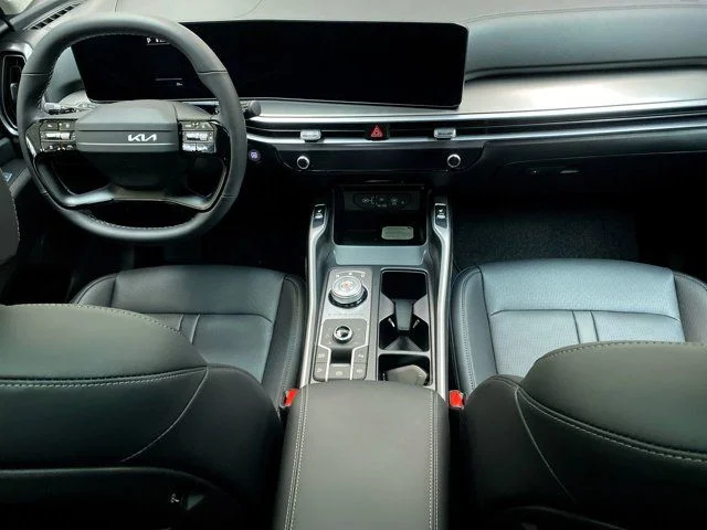 New 2026 Snow White Pearl Kia EX image 33