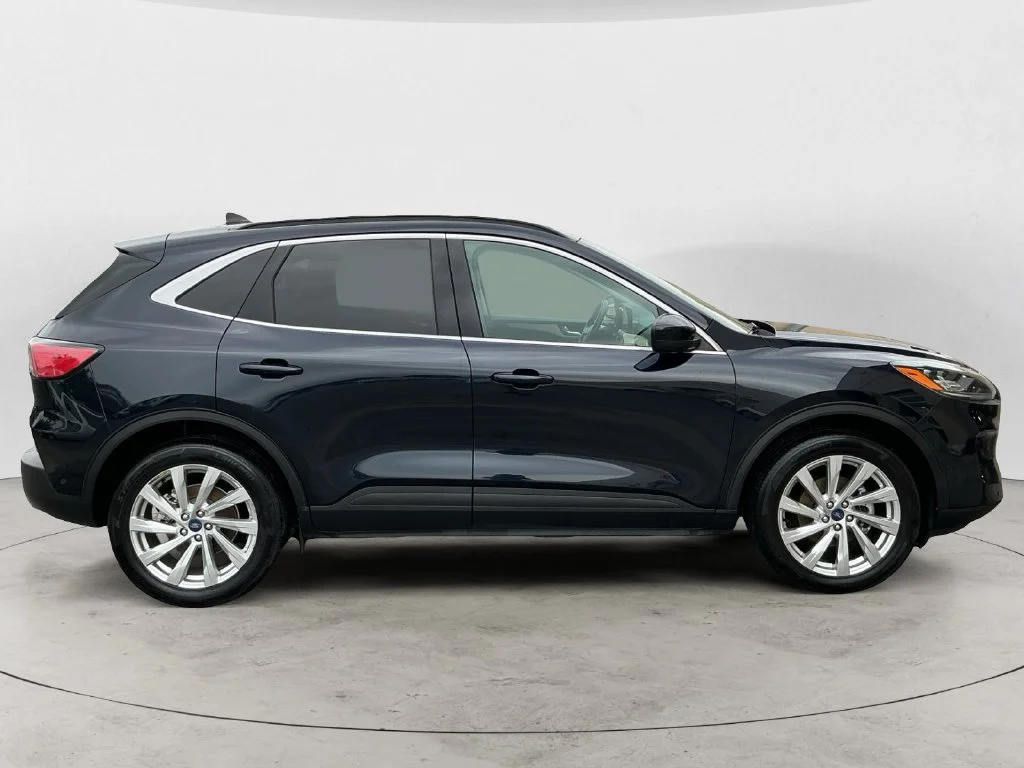 Used 2021 Blue Ford Titanium image 4