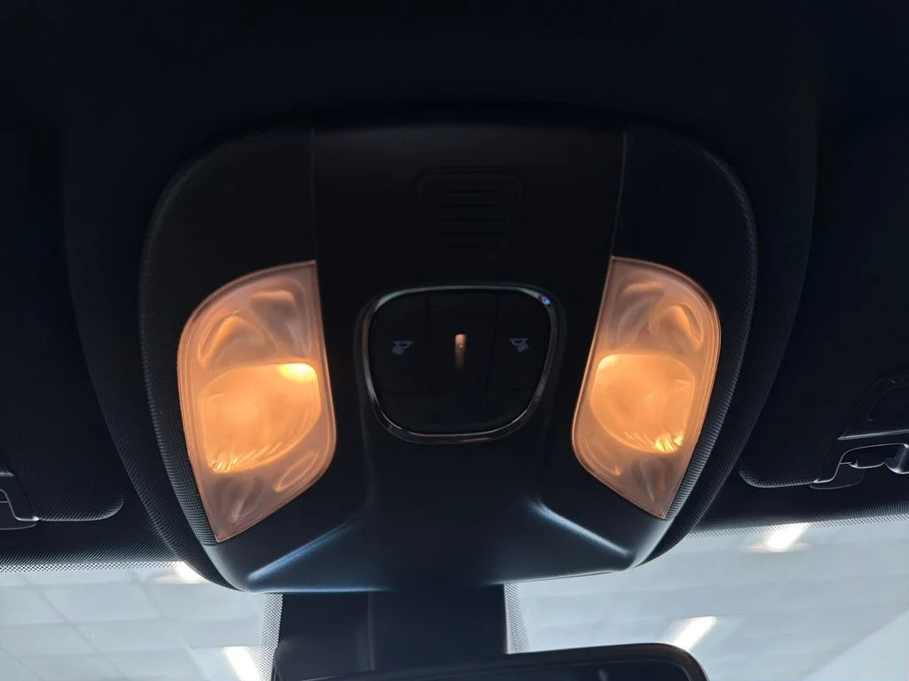 Used 2025 White Jeep Limited image 15