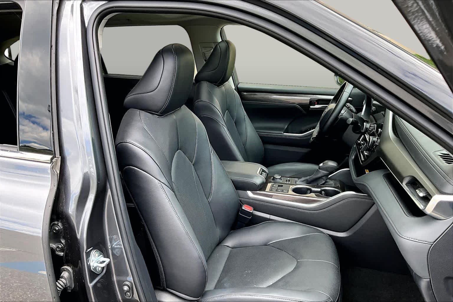 Used 2025 Magnetic Gray Metallic Toyota Limited image 8