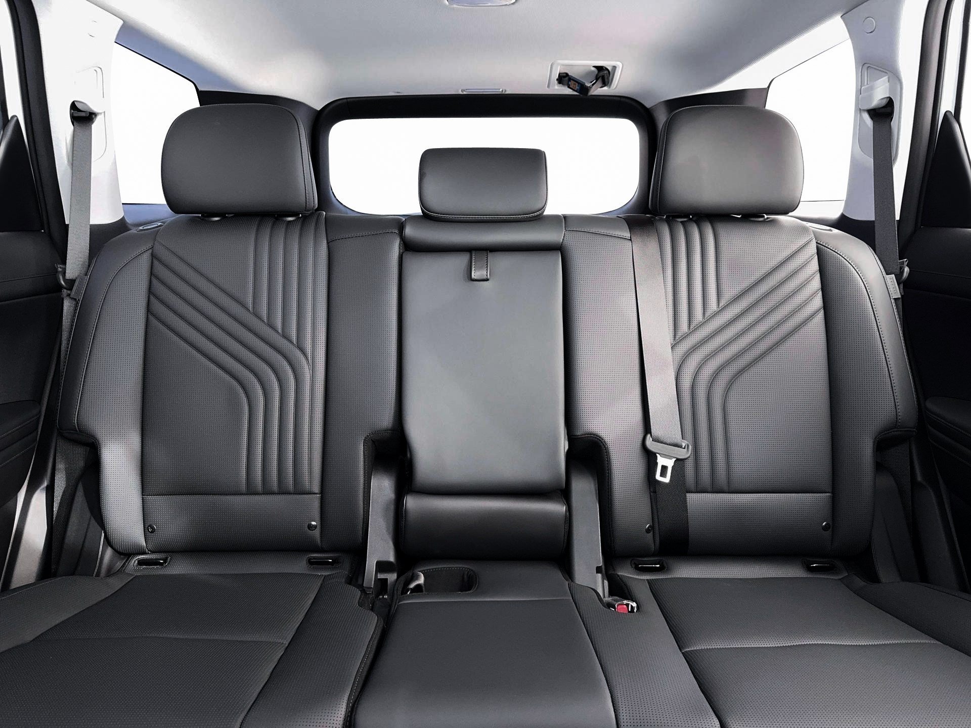 New 2026 Abyss Black Pearl Hyundai SEL Premium image 17