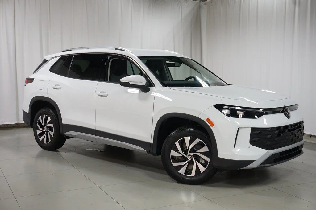 New 2026 White/off-white Volkswagen 2.0T S image 3
