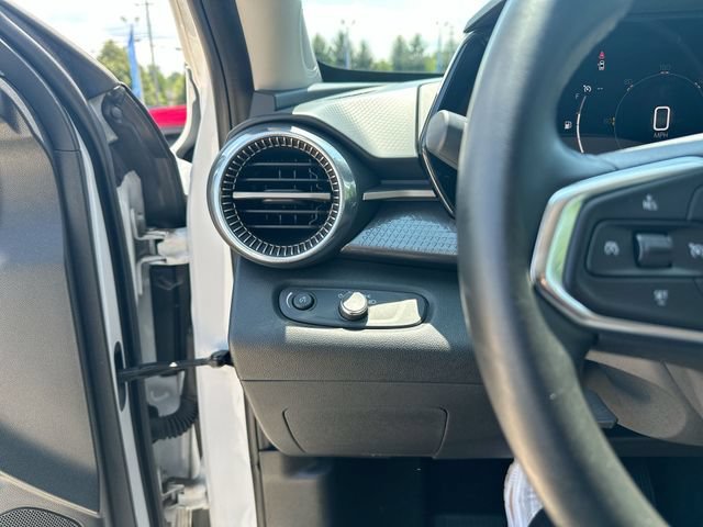 Used 2024 Summit White Chevrolet ACTIV image 20