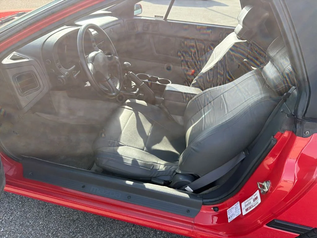 Used 1988 Red Mazda Base image 14