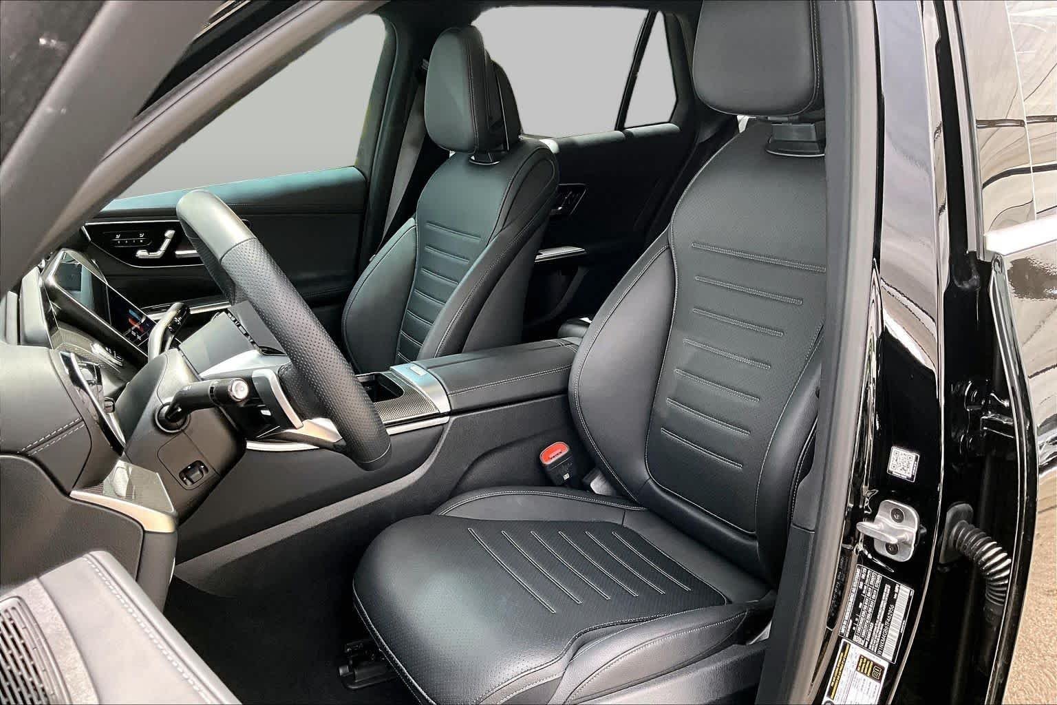 Certified Used 2026 Black Mercedes-Benz GLC 300 image 8