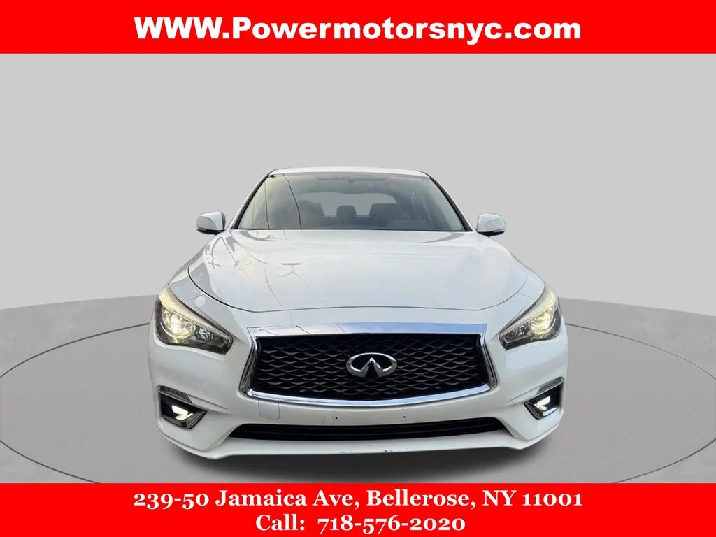 Used 2018 White INFINITI 3.0t LUXE image 8