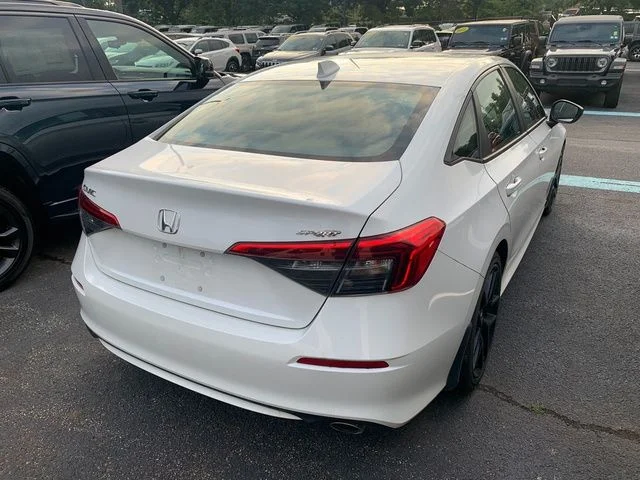 Used 2022  Honda Sport image 5