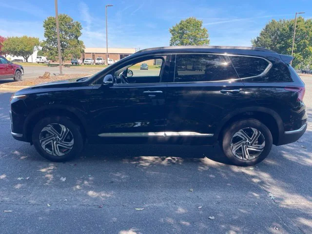 Used 2023 Black Hyundai SEL image 2