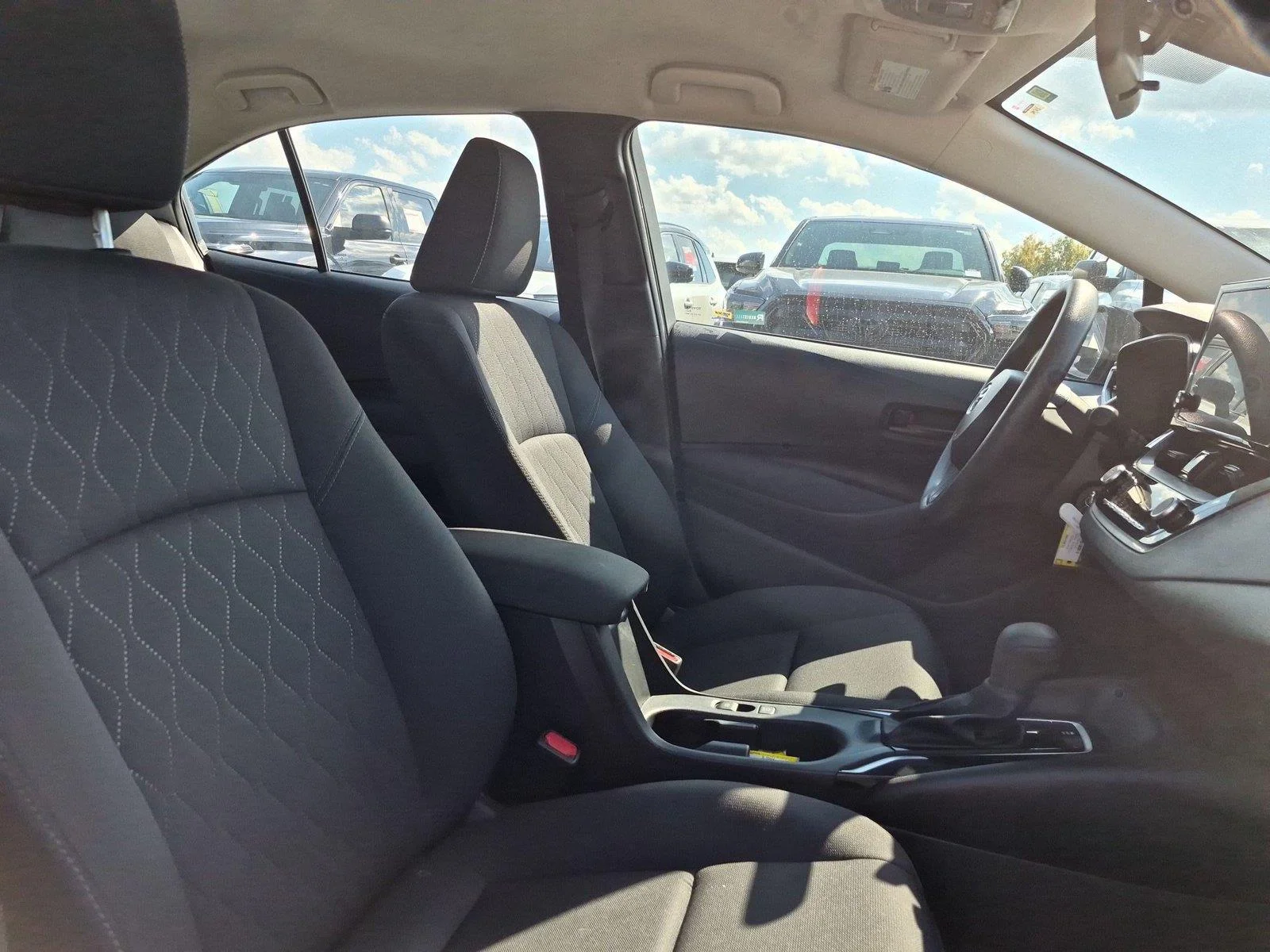 Used 2025 Underground Toyota LE image 34
