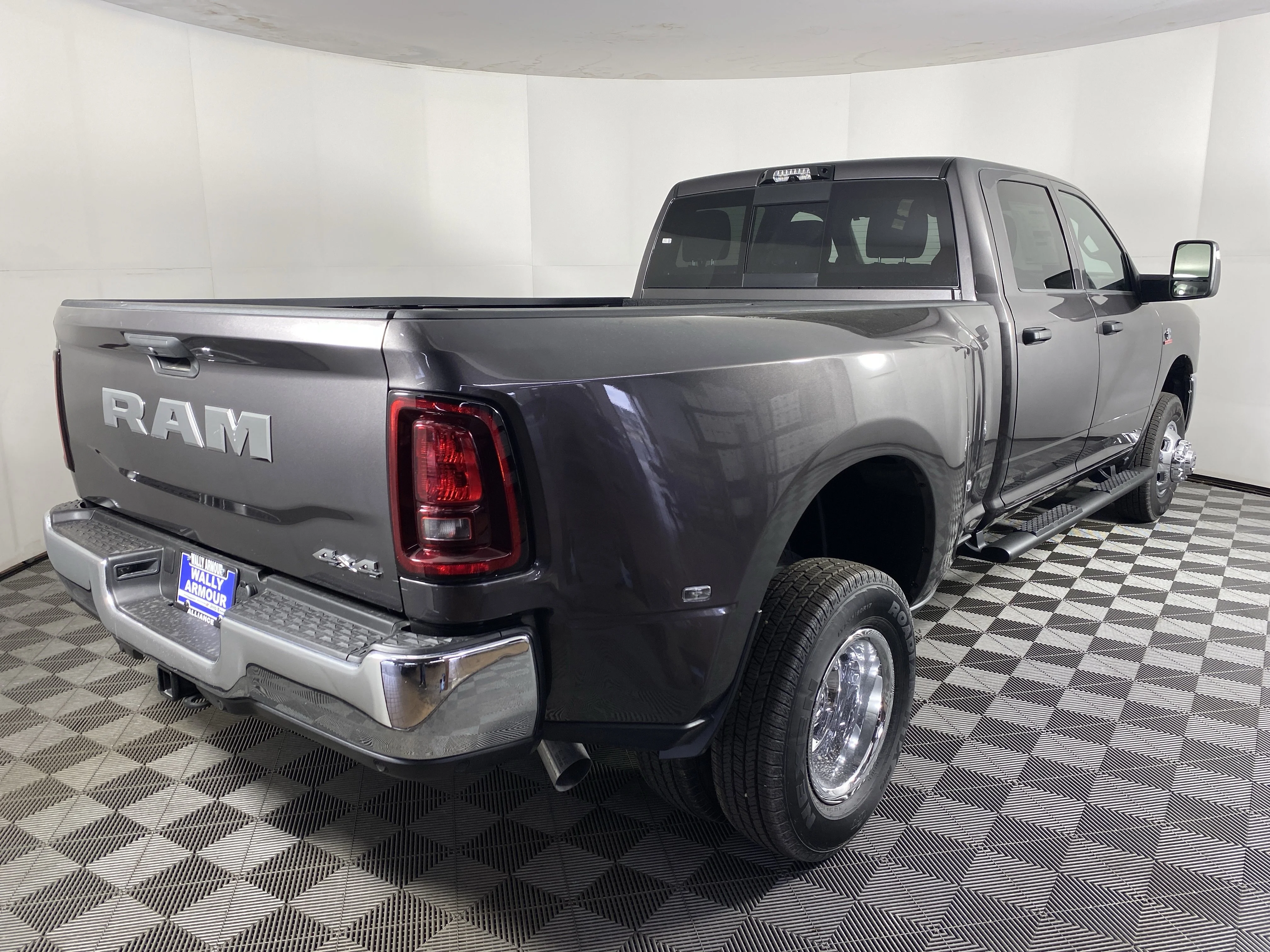 New 2026 Granite Crystal Metallic Clear-Coat Exterior Paint RAM Tradesman image 5