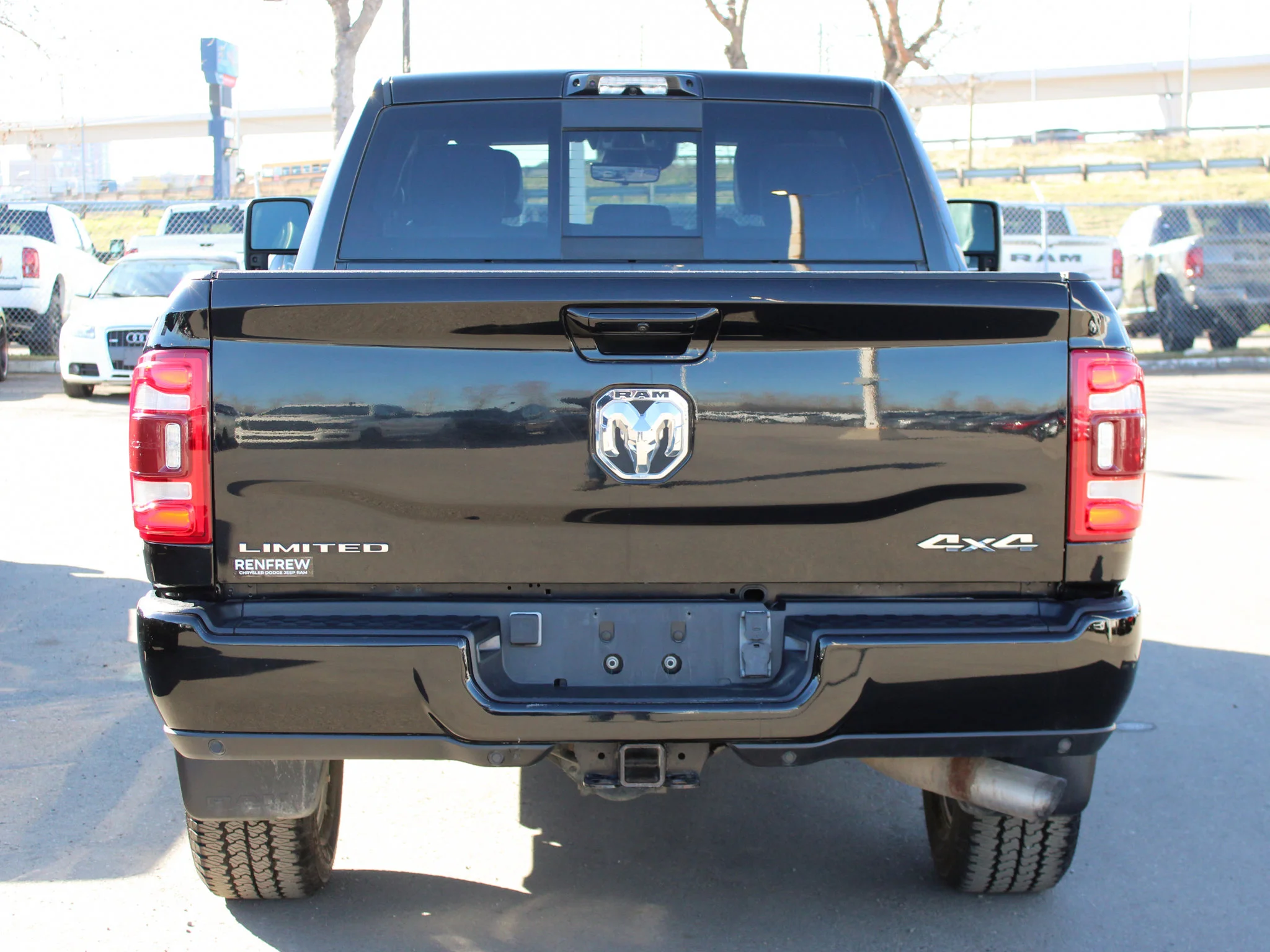 Certified Used 2023 Black RAM Limited * No Accidents | Cummins | 5th Wheel & Gooseneck | Adaptive Cruise | Running Boards image 17