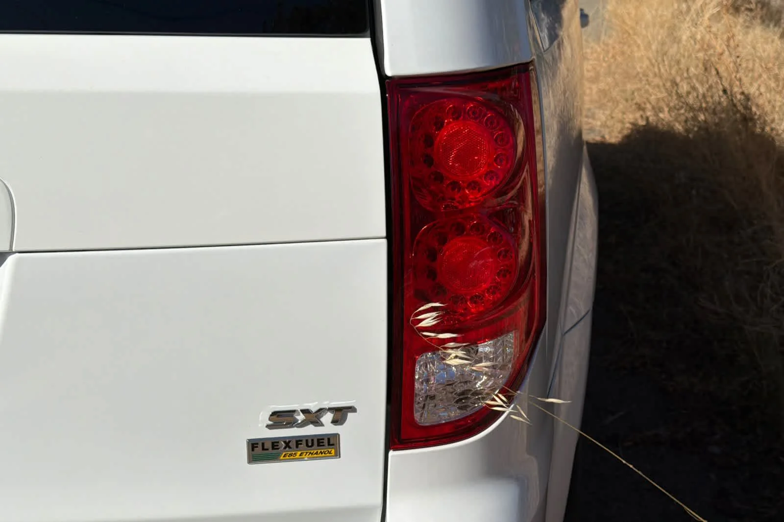 Used 2019 White Knuckle Clearcoat Dodge SXT image 17