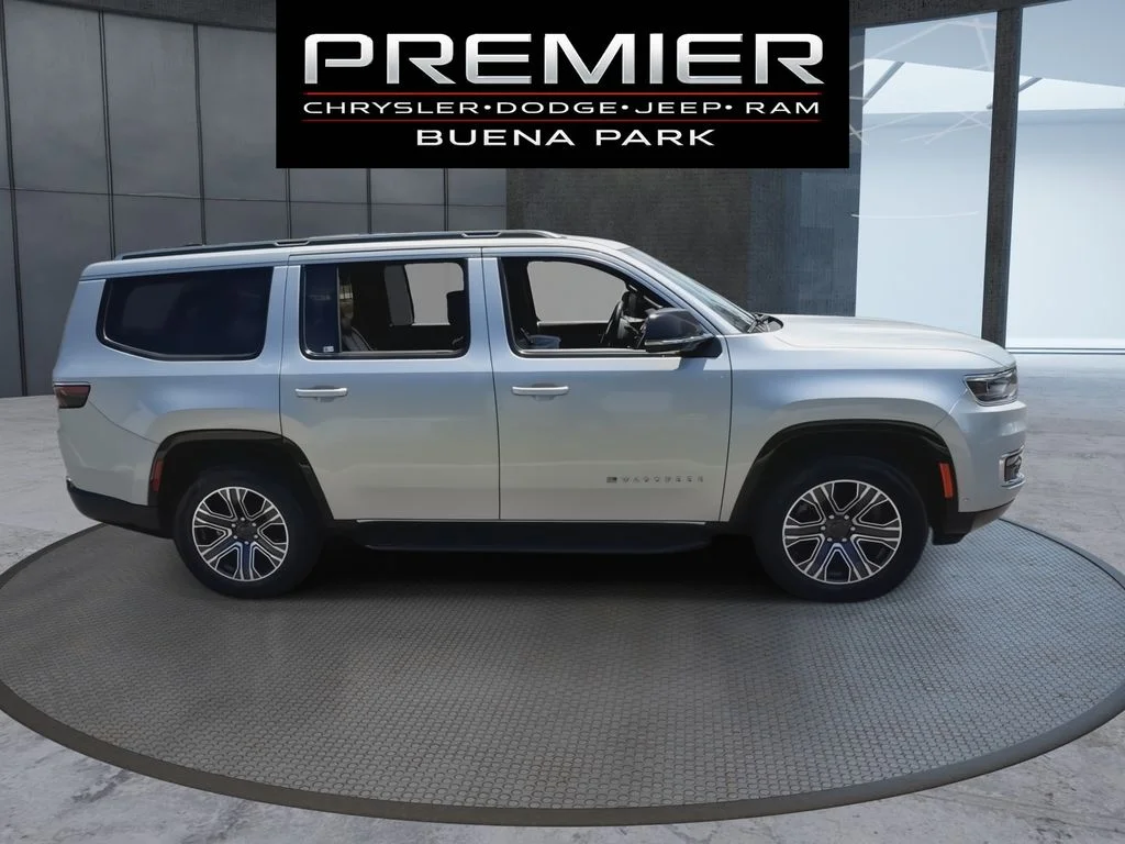 Used 2024 Silver Jeep Series II image 9