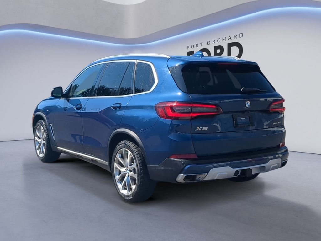 Used 2021 Blue BMW xDrive40i image 5