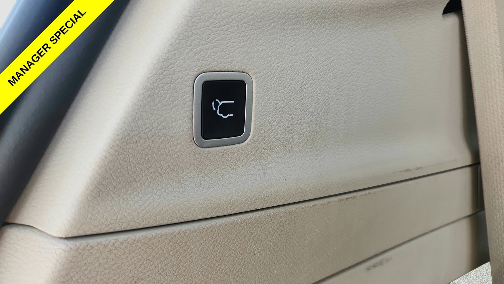 Used 2023 Gray Chrysler Touring L image 27