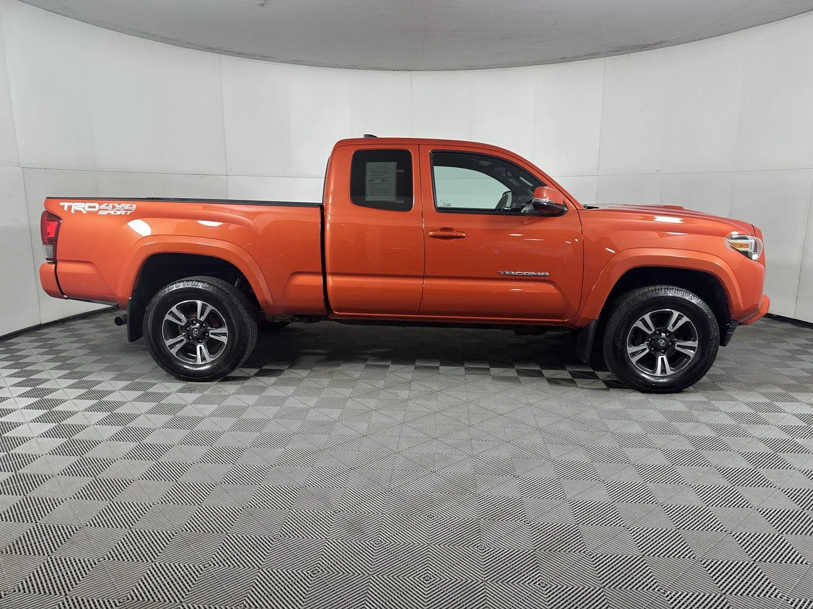 Used 2017 Inferno Toyota  image 13