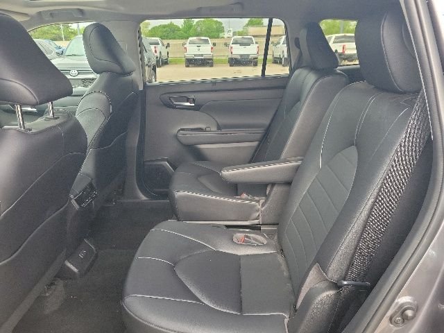 Used 2023 Magnetic Gray Metallic Toyota XLE image 17
