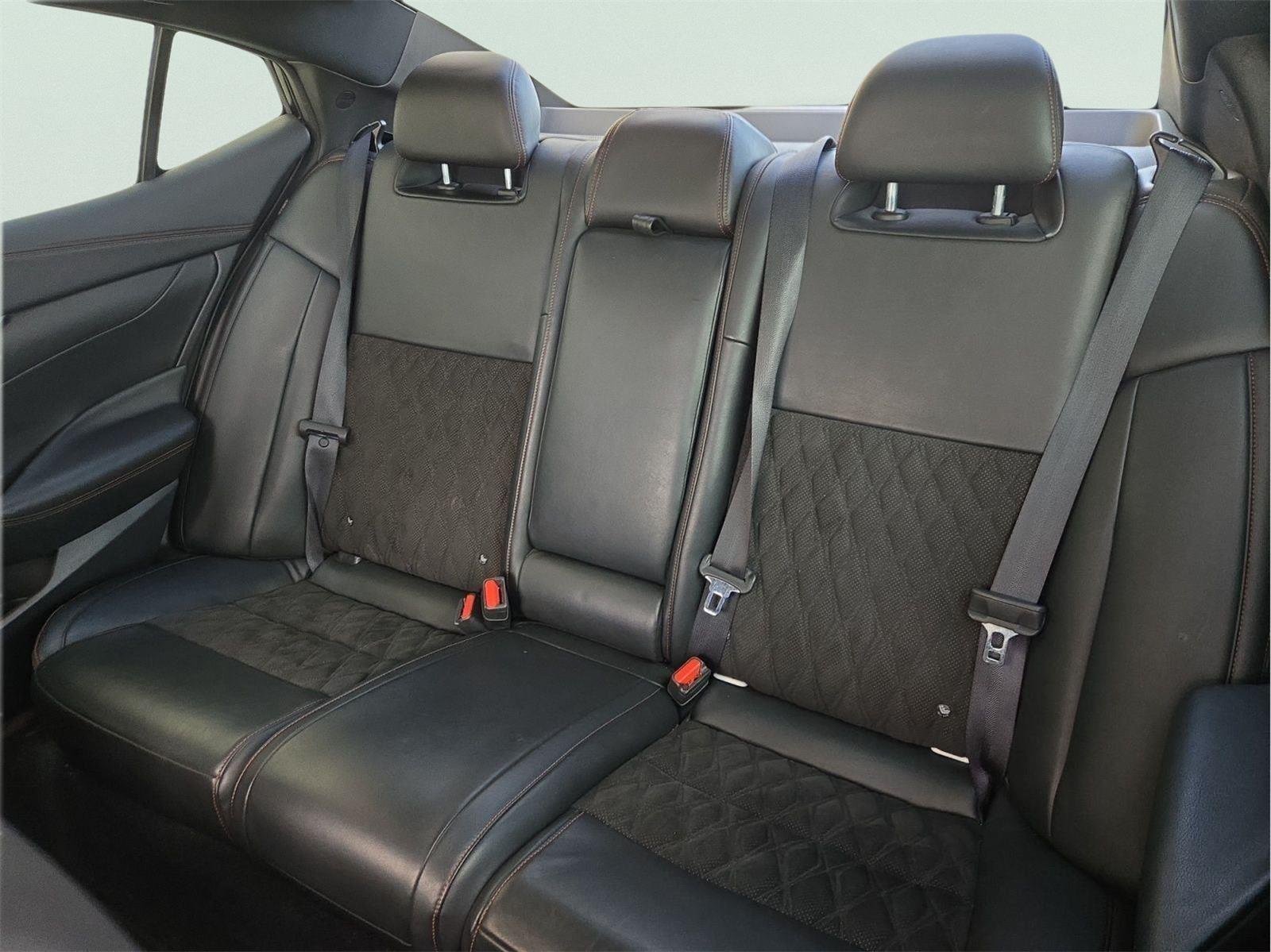 Used 2021 Pearl White Tricoat Nissan SR image 24