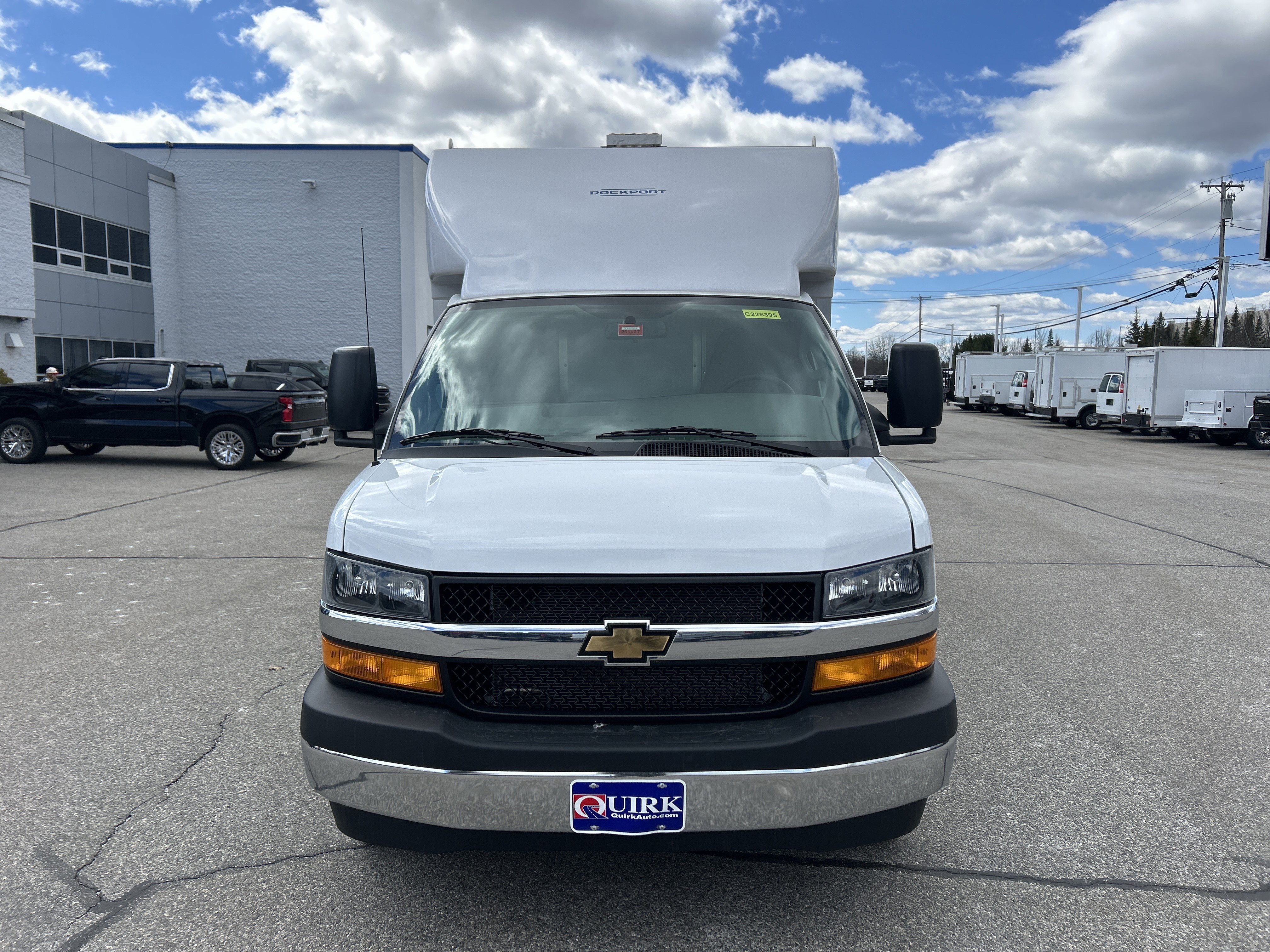 New 2026 Summit White Chevrolet 1WT image 3