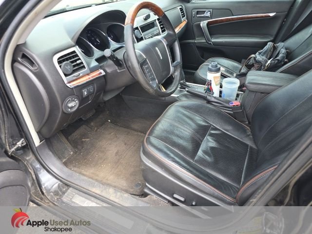 Used 2011 Black Lincoln Base image 11