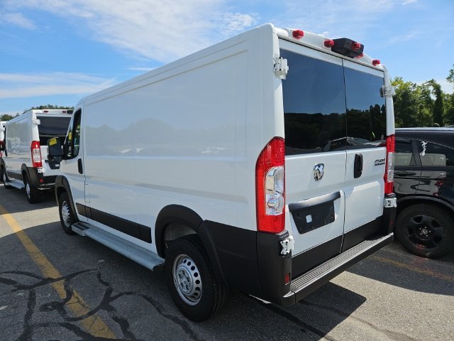 Used 2025 White Ram Base image 8