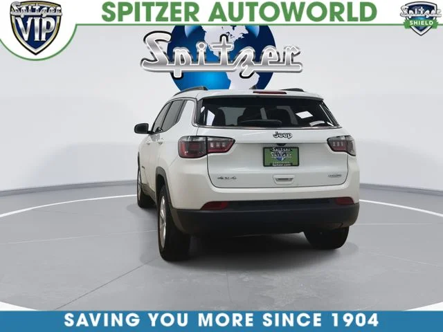 Used 2024 White Jeep Latitude image 9