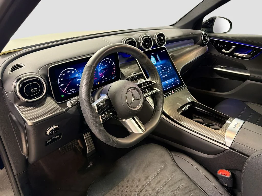 Certified Used 2026 Black Mercedes-Benz GLC 300 image 4