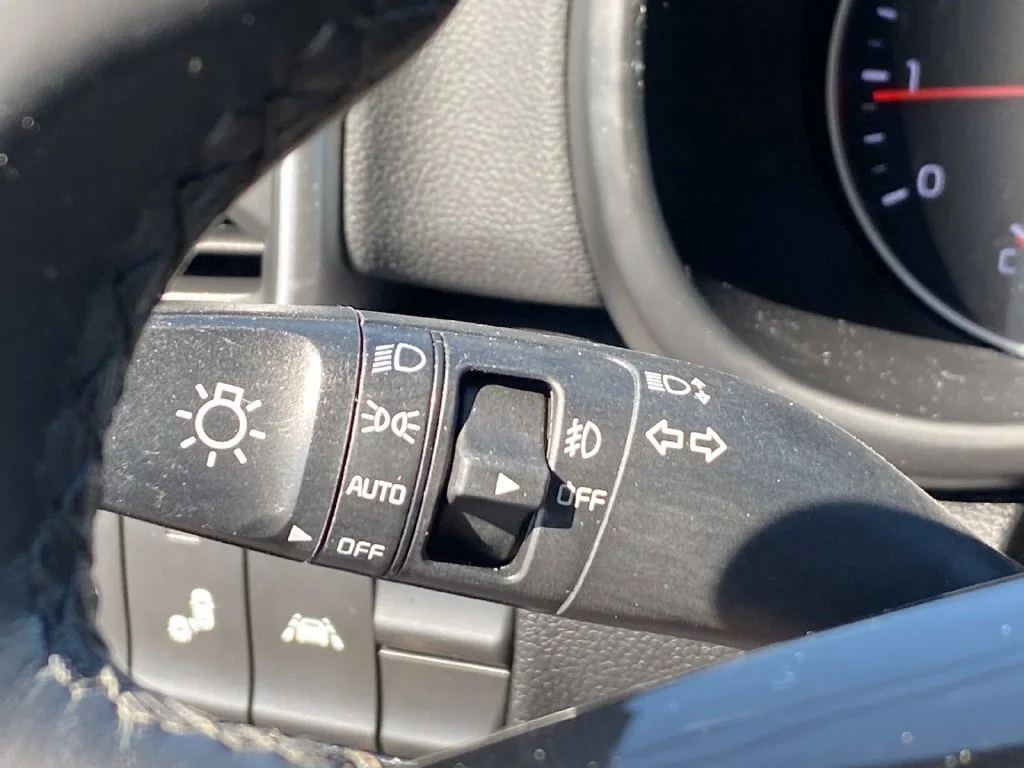 Used 2021 Blue Kia S image 20
