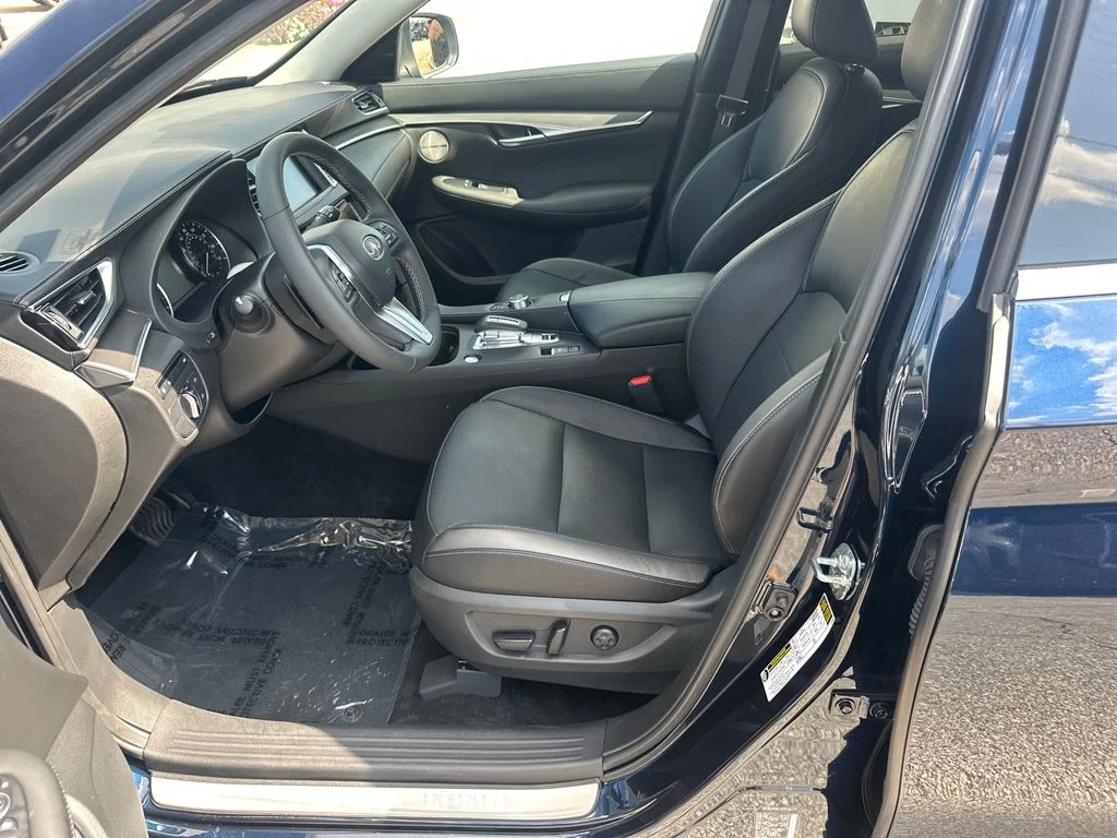 Certified Used 2024 Blue INFINITI LUXE image 9