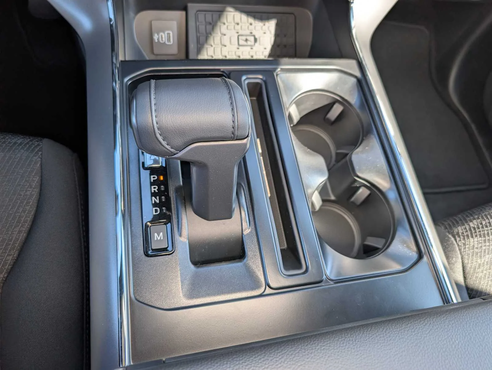 New 2026 Carbonized Gray Metallic Ford XLT image 24