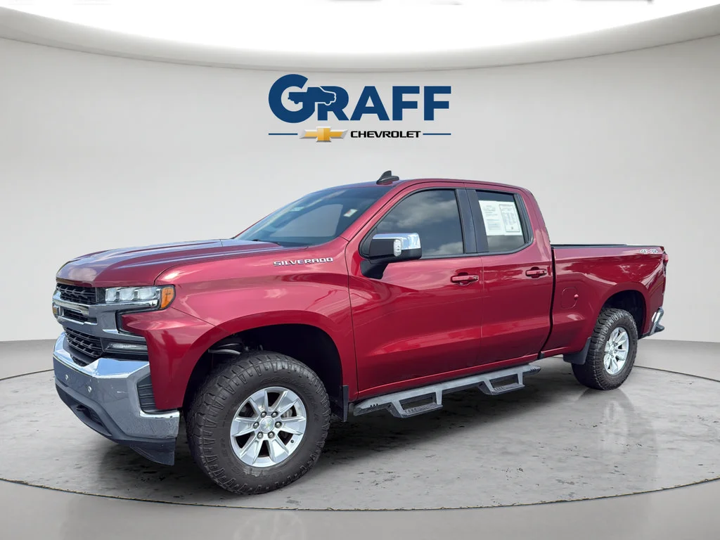 Used 2019 Chevrolet Silverado 1500 LT with VIN 1GCRYDEK4KZ158700 for sale in Burns Harbor, IN