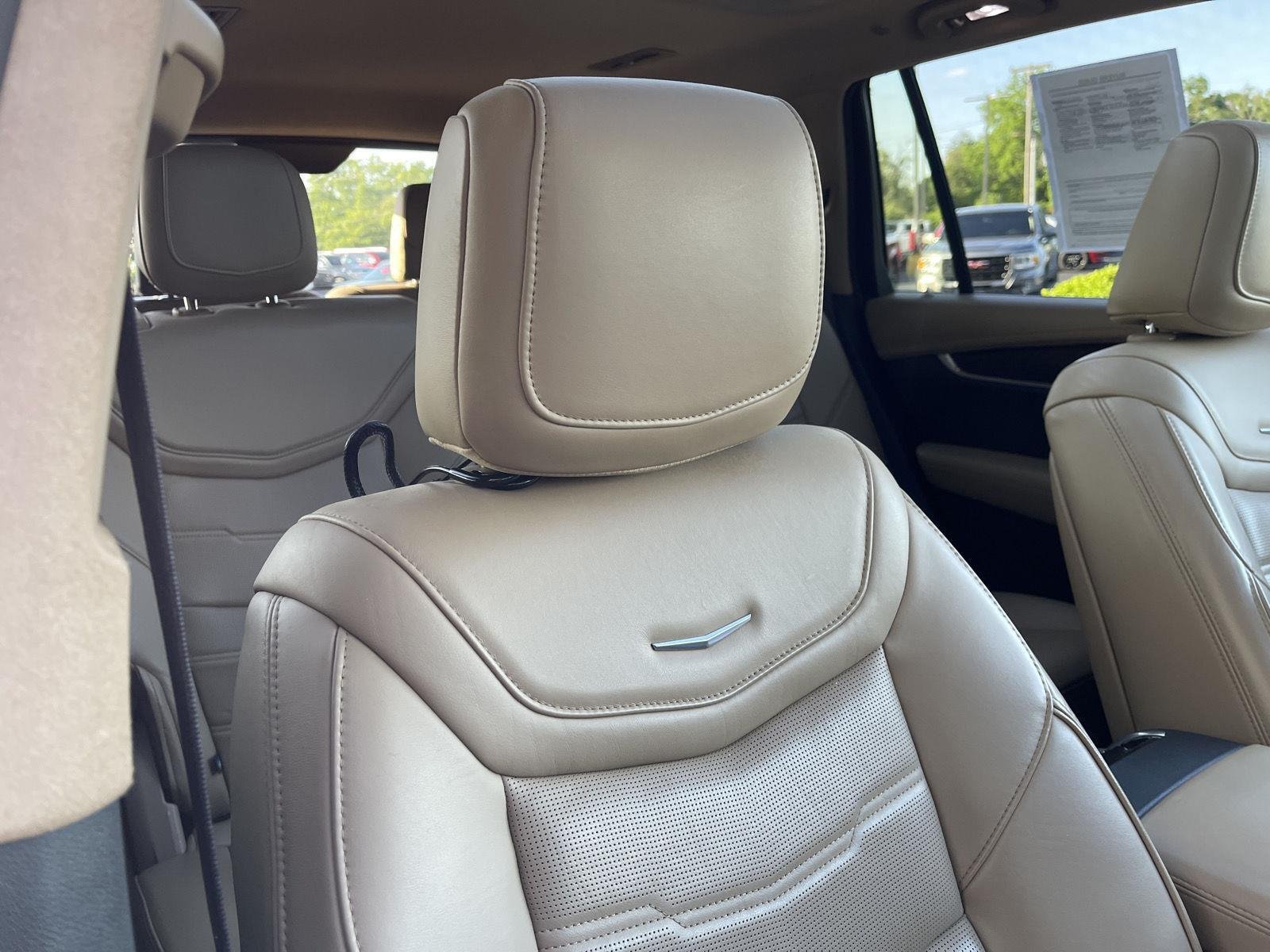 Used 2020 CRYSTAL WHITE TRICOAT Cadillac AWD Sport image 40