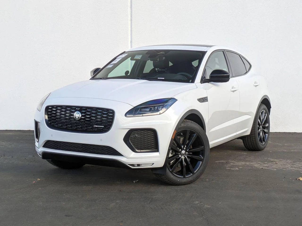 2024 Jaguar E-PACE P250 R-DYNAMIC SE's photo