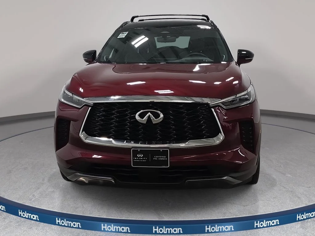 Used 2023 Deep Bordeaux/Black Obsidian INFINITI Autograph image 3