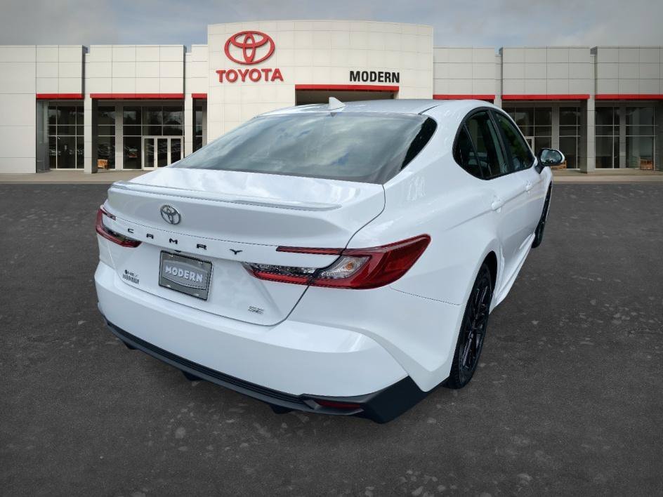 Used 2025 Ice Cap Toyota SE image 5