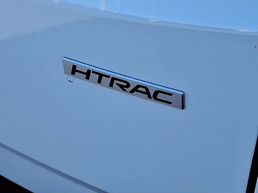 Used 2025 White Pearl Hyundai SEL Convenience image 33