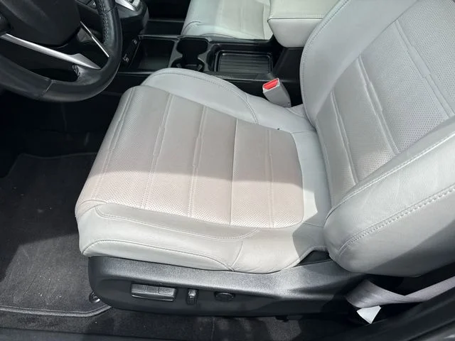 Used 2020 Silver Honda EX-L image 12