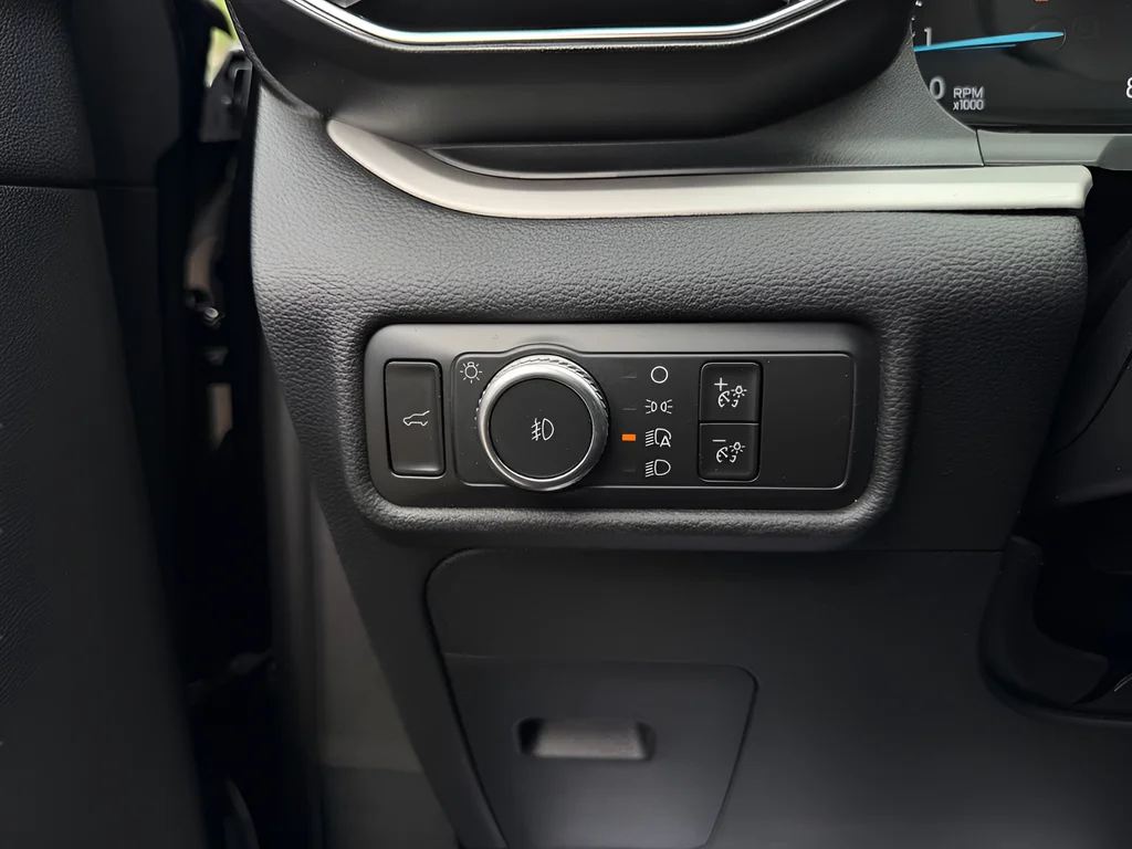 Used 2020 Black Ford XLT image 11